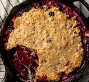 High-Protein Low-Glycemic Berry Cobbler